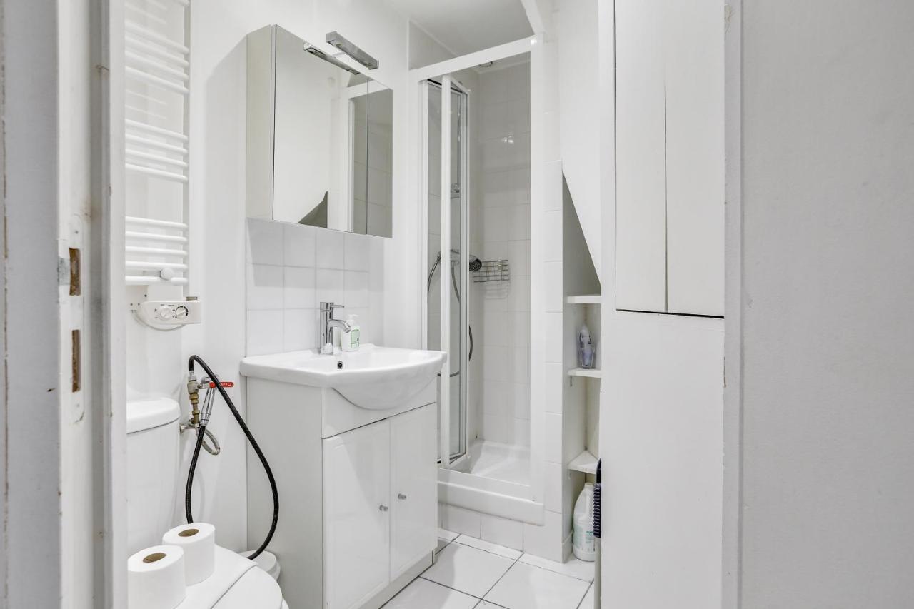 Triplex In Boulevard De Magenta By Guestready Apartment Paris Luaran gambar